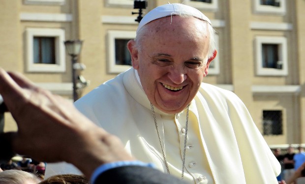 Abusi sessuali commessi da preti in Spagna: papa Francesco fa aprire un'inchiesta su segnalazione di un quotidiano